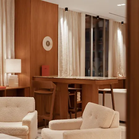 Padam Hotel