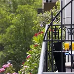 Padam Paris