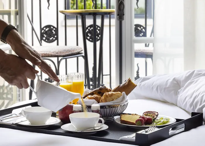 Padam Hotell